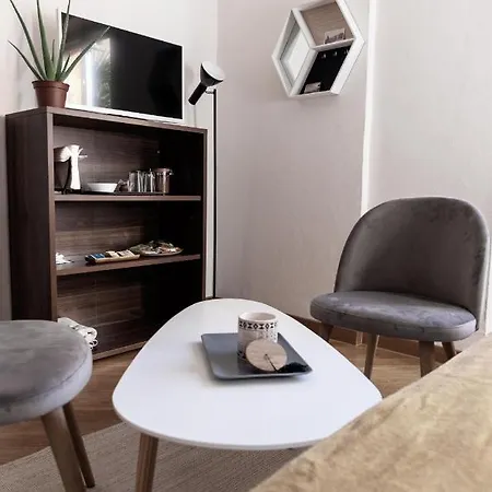Гостьовий будинок The Attic - Your Space In The City *