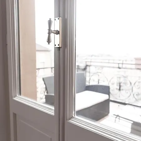 Гостьовий будинок The Attic - Your Space In The City