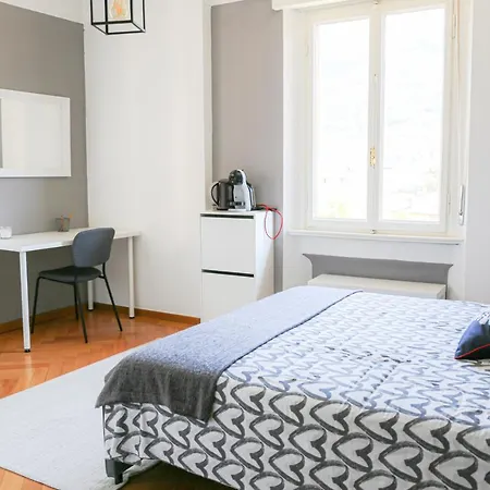The Attic - Your Space In The City Гостьовий будинок Лугано