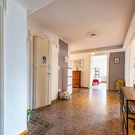 Гостьовий будинок The Attic - Your Space In The City Лугано