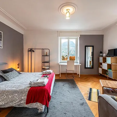 The Attic - Your Space In The City Гостьовий будинок *