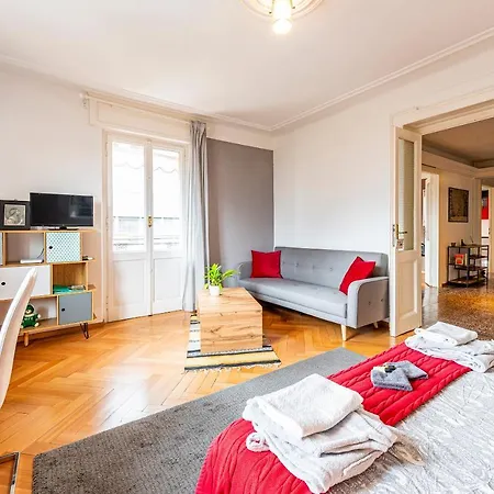 Гостьовий будинок The Attic - Your Space In The City Лугано